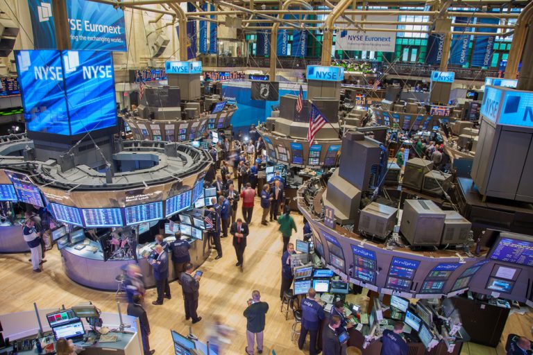 3 Signs a Stock Is About to Break Out (Before the Crowd Catches On)